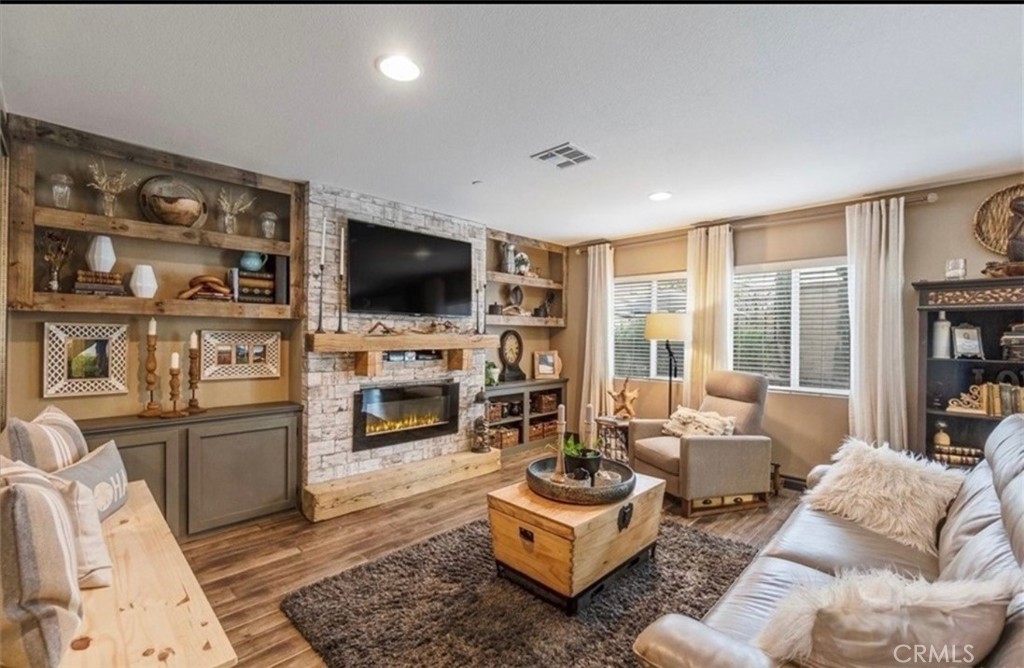 7047 Sagebrush Way