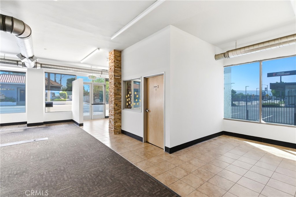 215 S Citrus