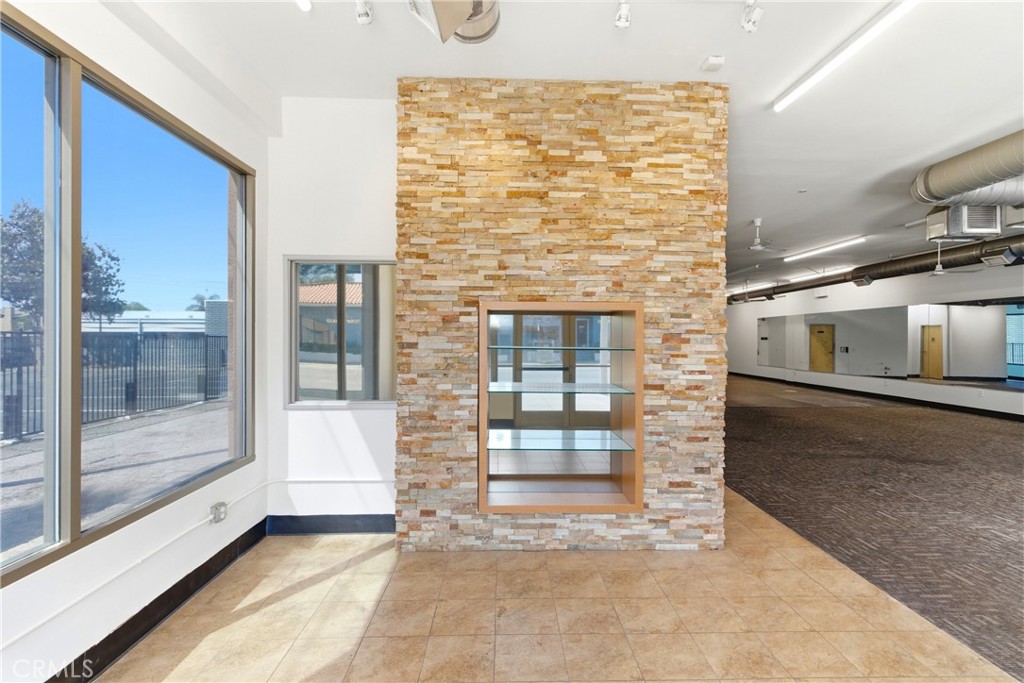 215 S Citrus