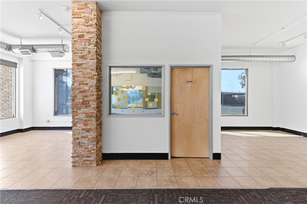 215 S Citrus