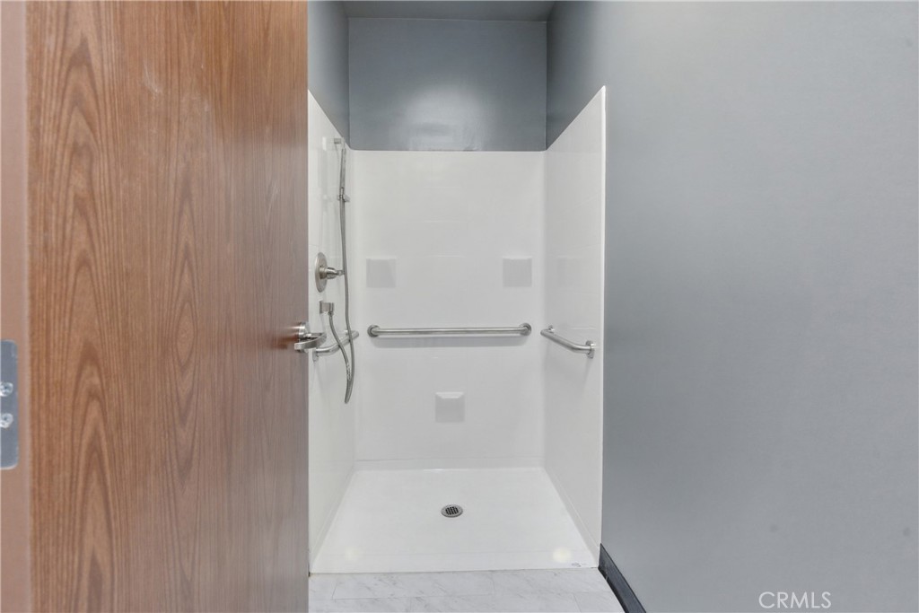 685 E Grand Boulevard 101