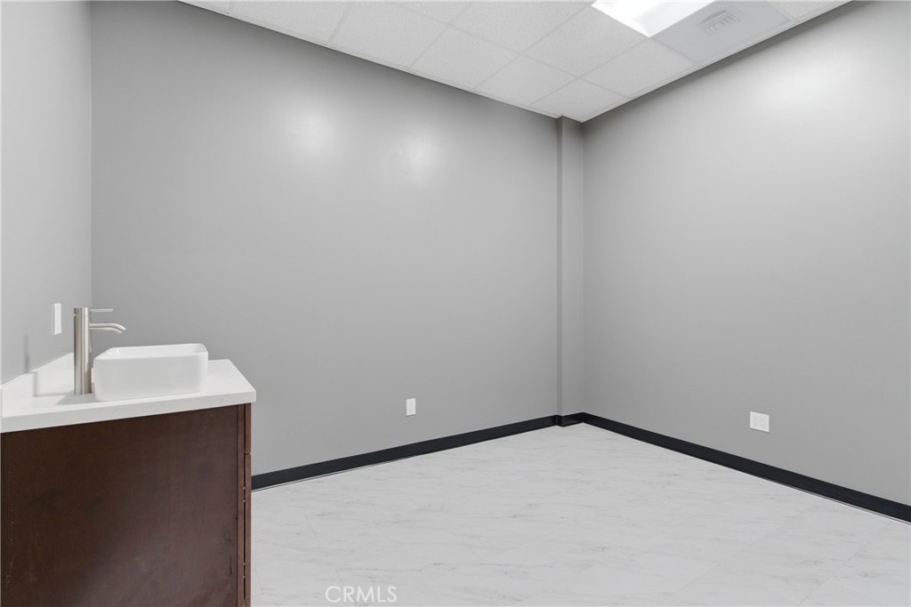 685 E Grand Boulevard 101