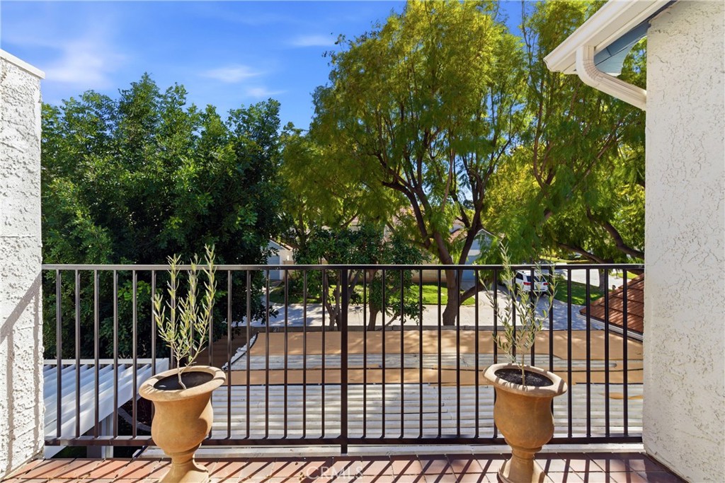 1562 E Citrus