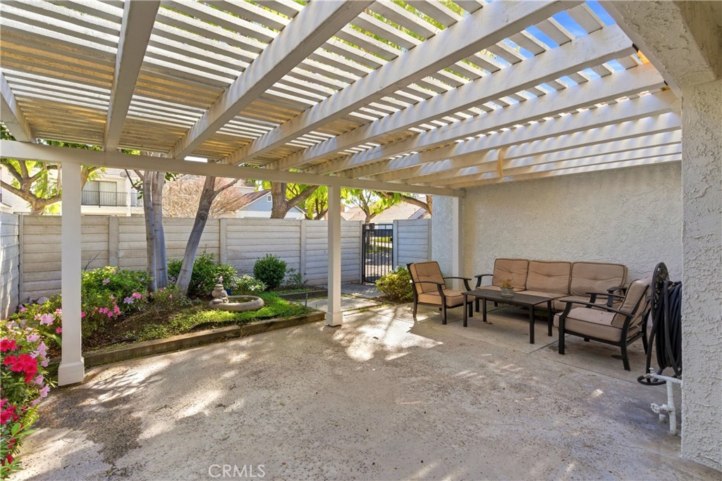 1562 E Citrus