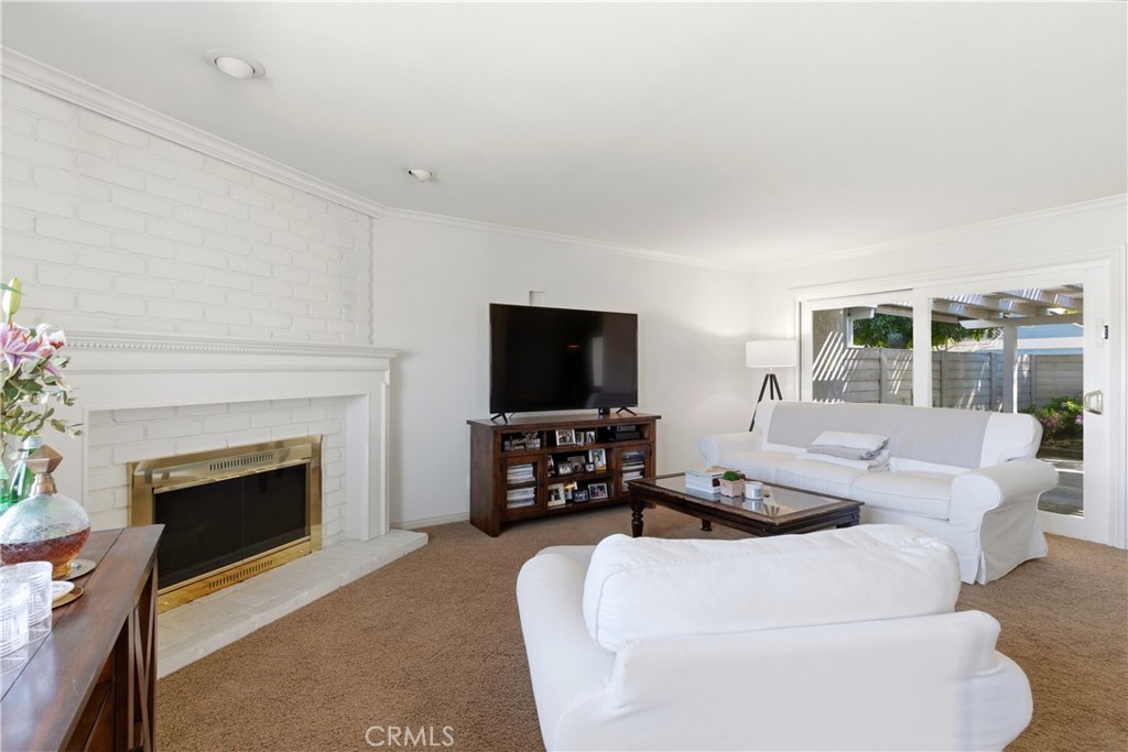 1562 E Citrus