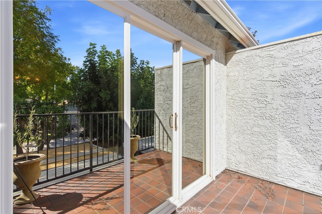 1562 E Citrus