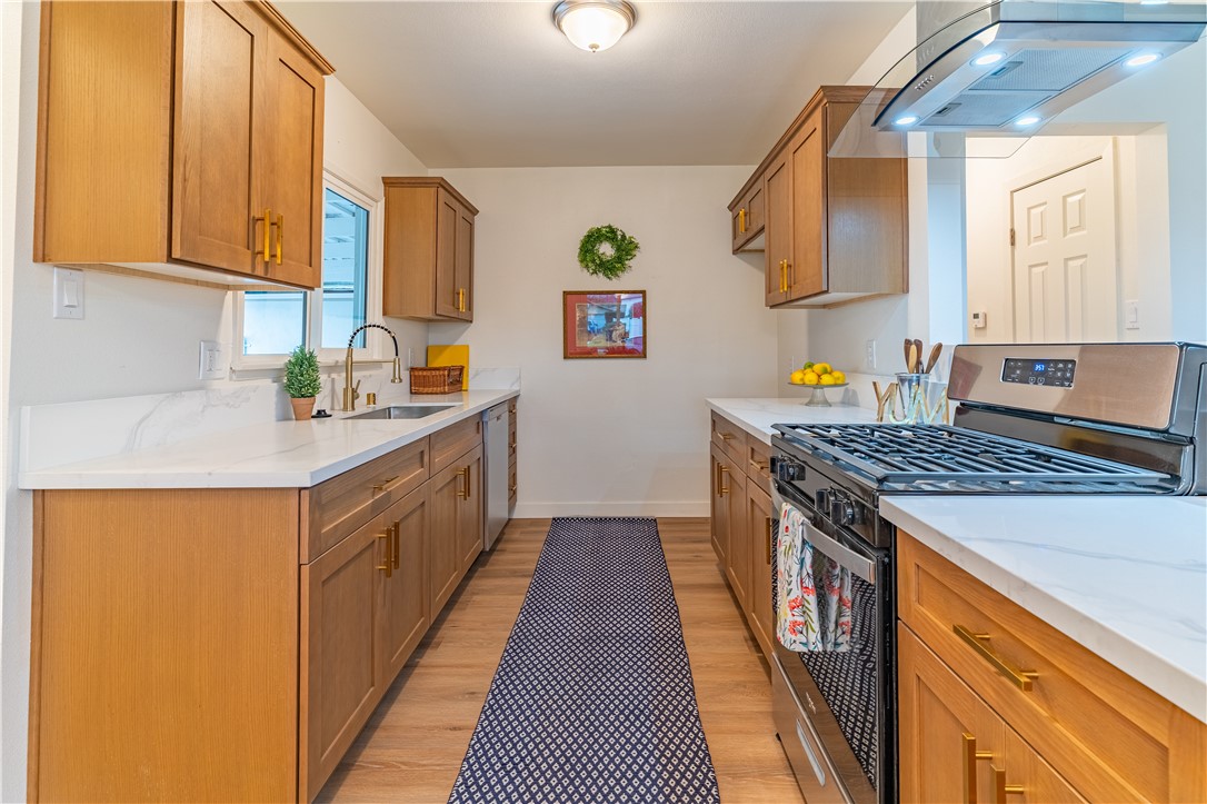 3766 Lofton