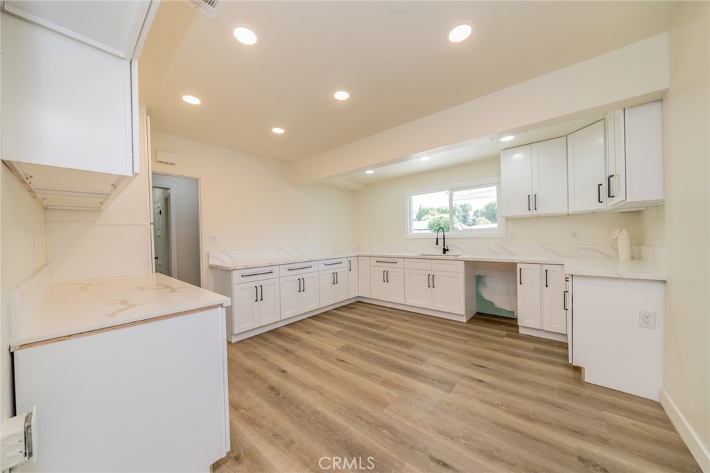 1450 Pepper Tree Lane