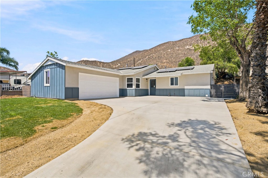 5945 Paramount Drive