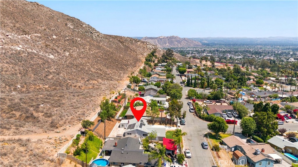 5945 Paramount Drive