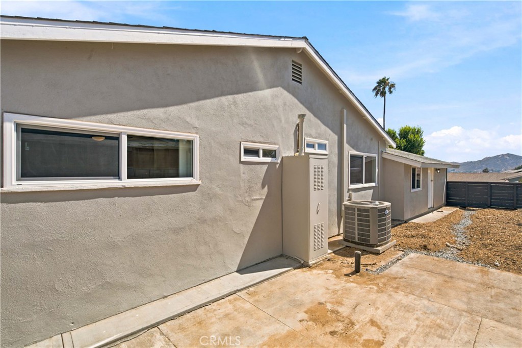 5945 Paramount Drive