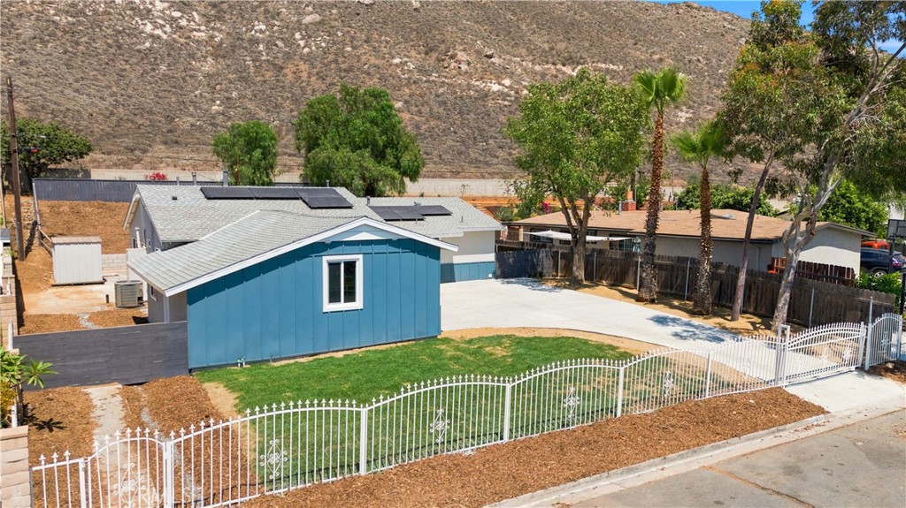 5945 Paramount Drive