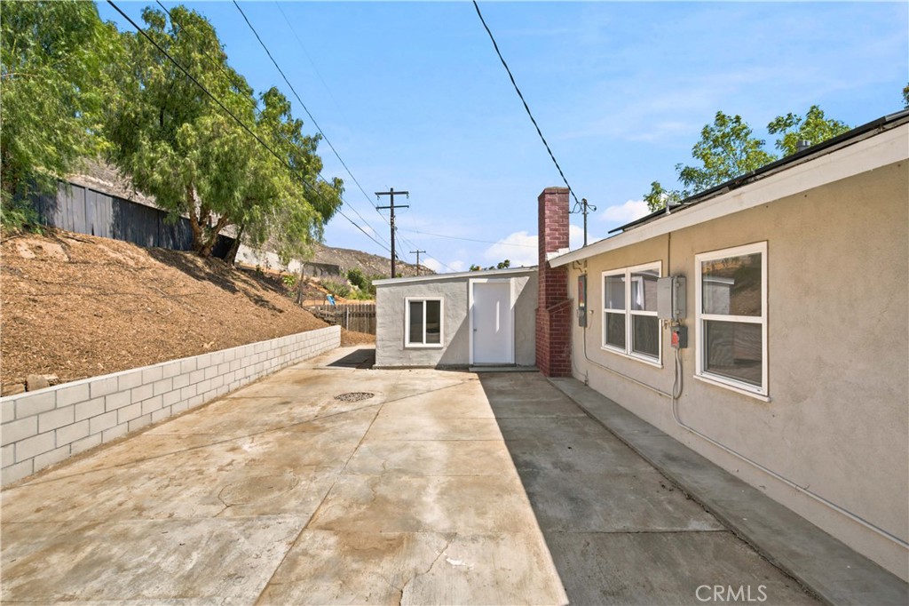 5945 Paramount Drive
