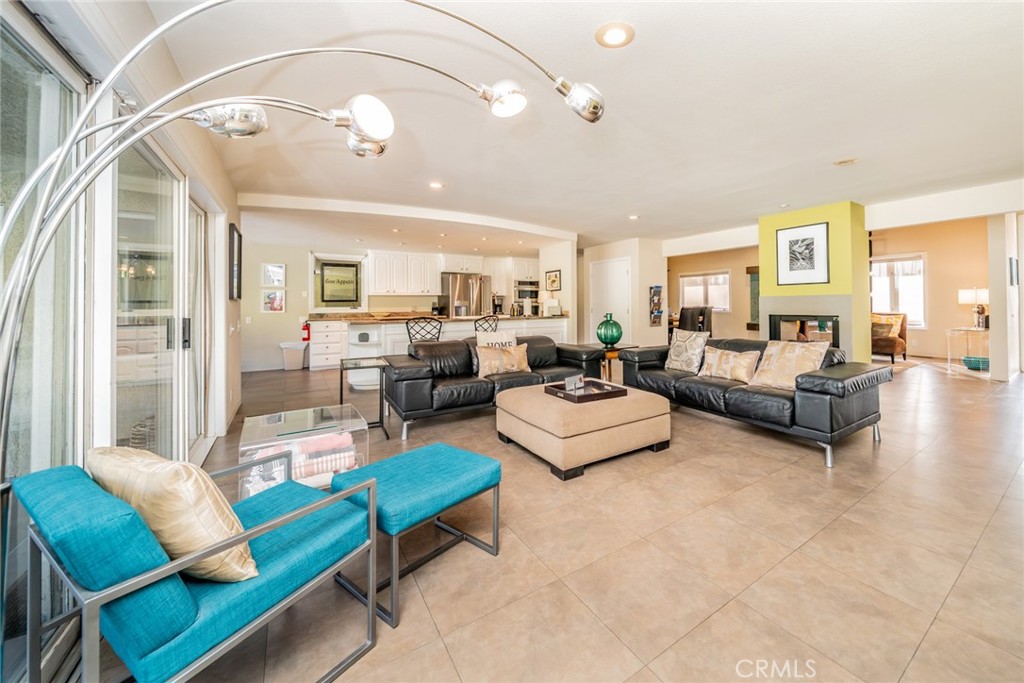 1600 E Palm Tree Drive