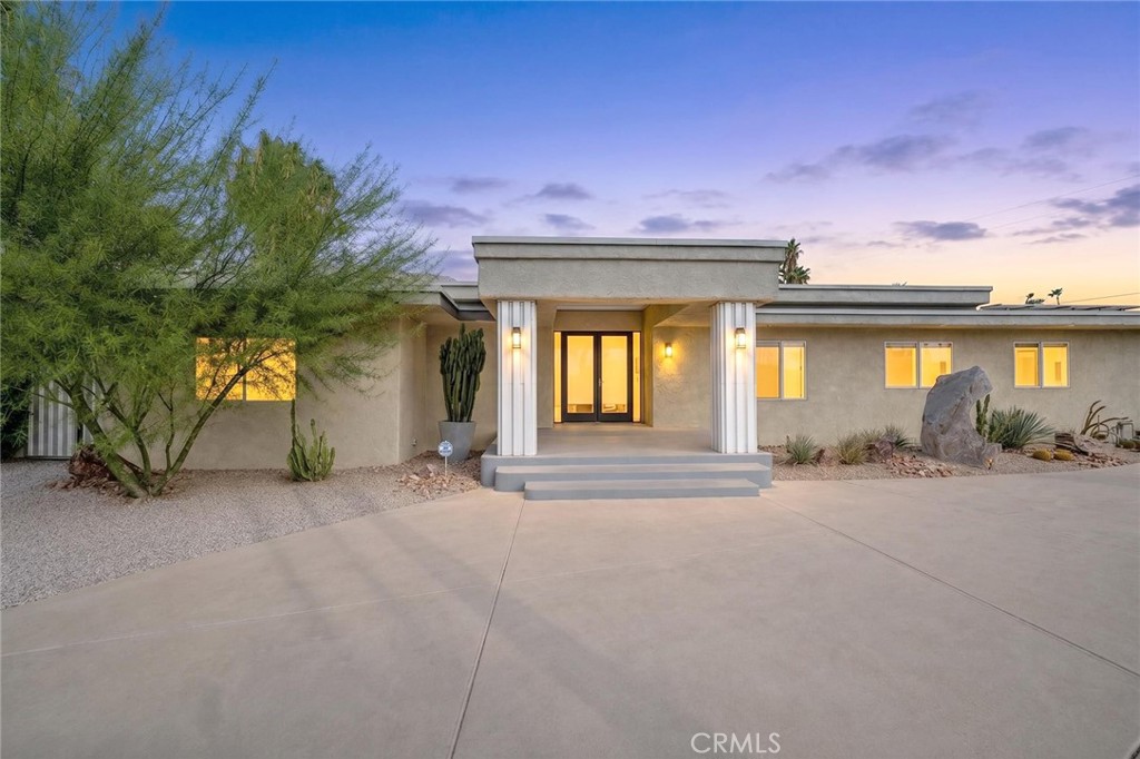 1600 E Palm Tree Drive