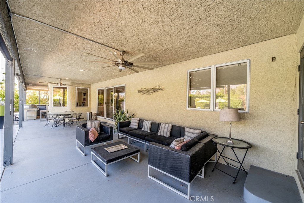 1600 E Palm Tree Drive