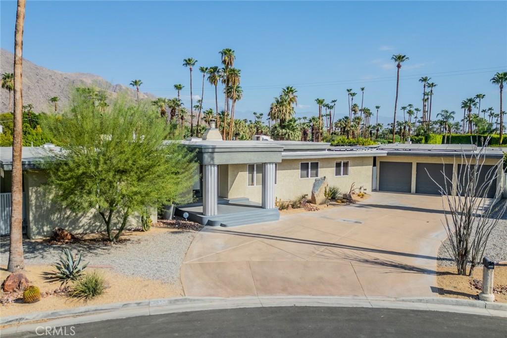 1600 E Palm Tree Drive