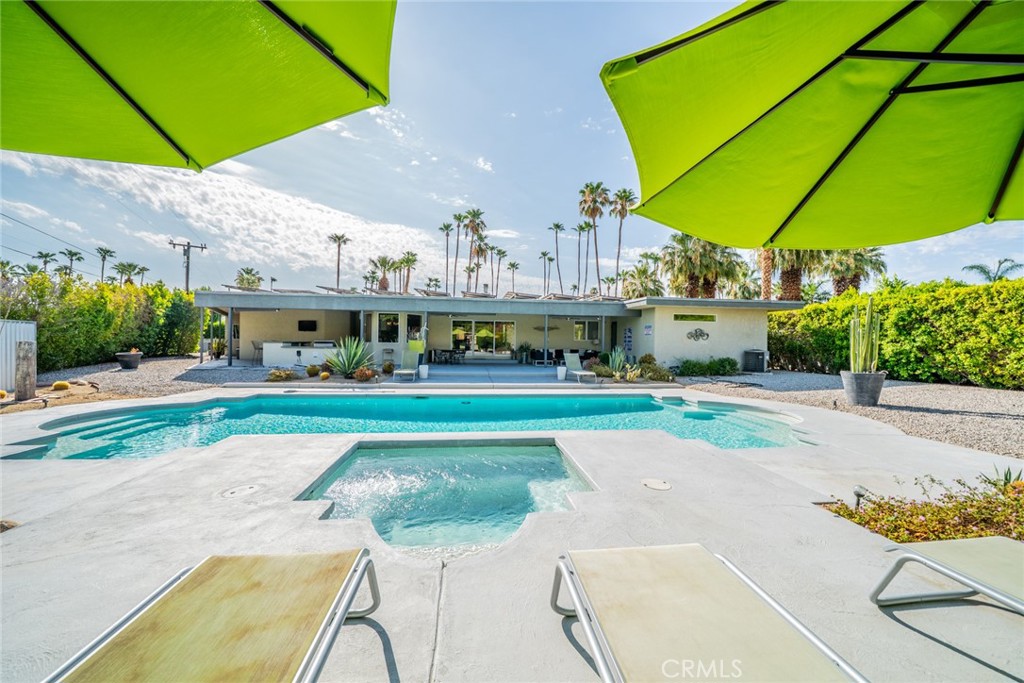 1600 E Palm Tree Drive