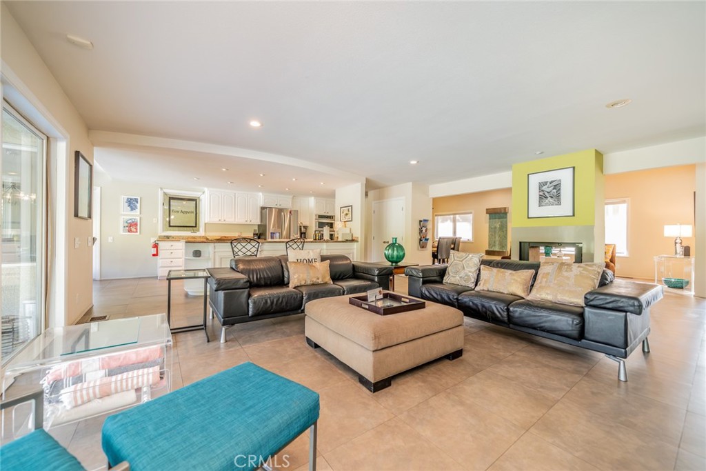 1600 E Palm Tree Drive