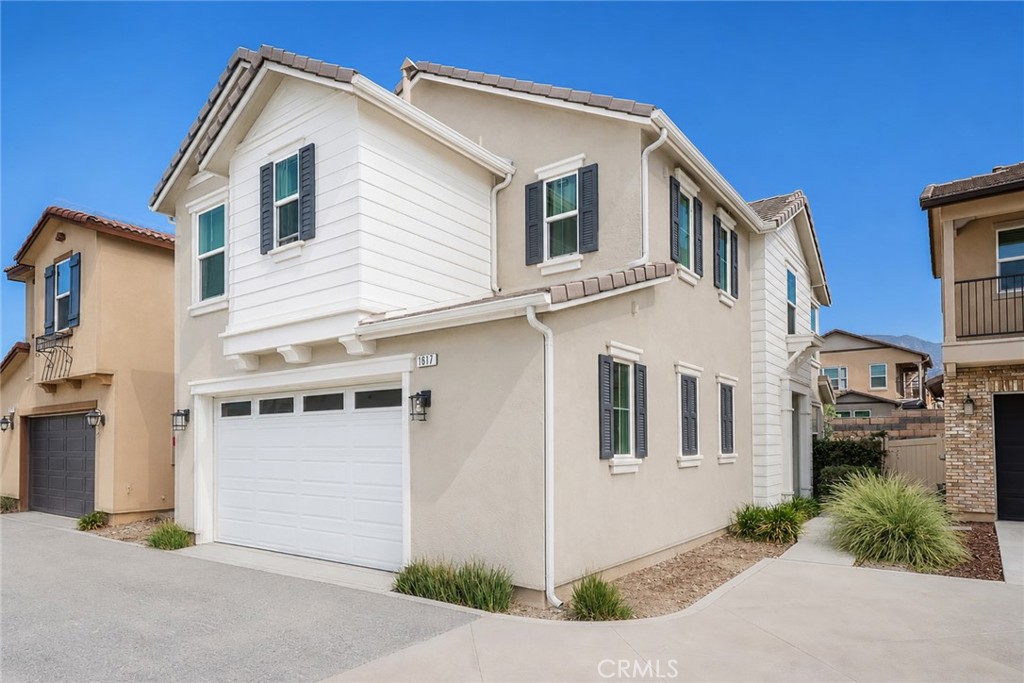 1617 Honeysuckle Place