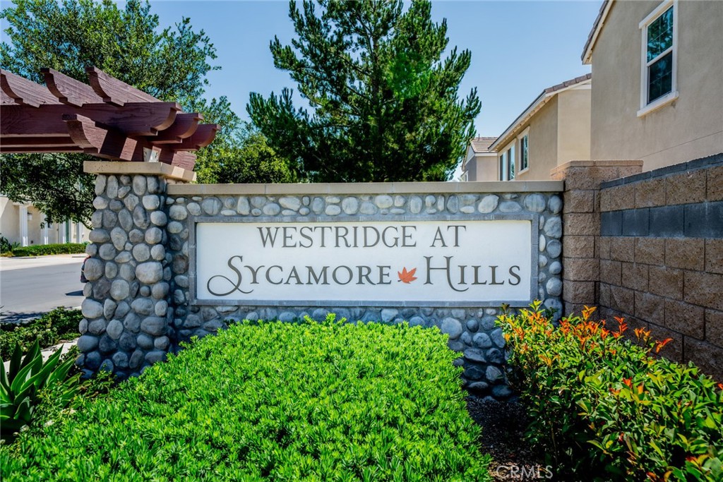 1617 Honeysuckle Place