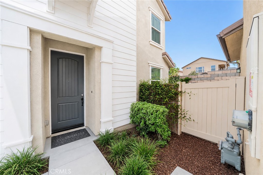 1617 Honeysuckle Place