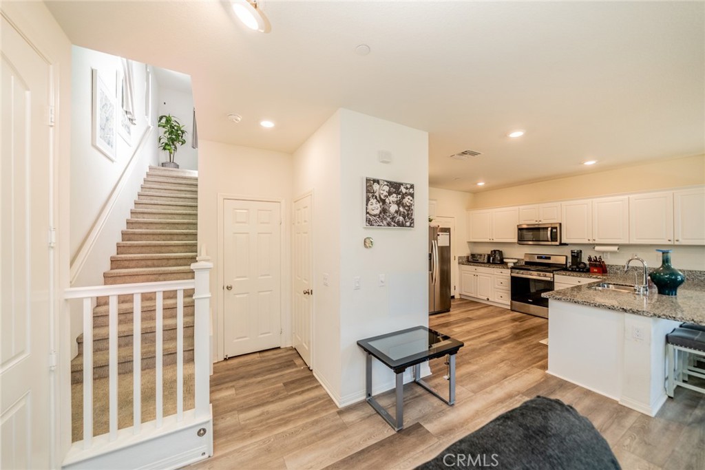 1617 Honeysuckle Place