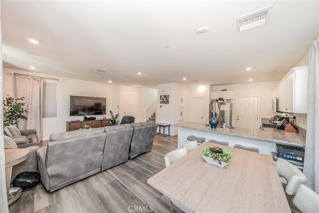1617 Honeysuckle Place