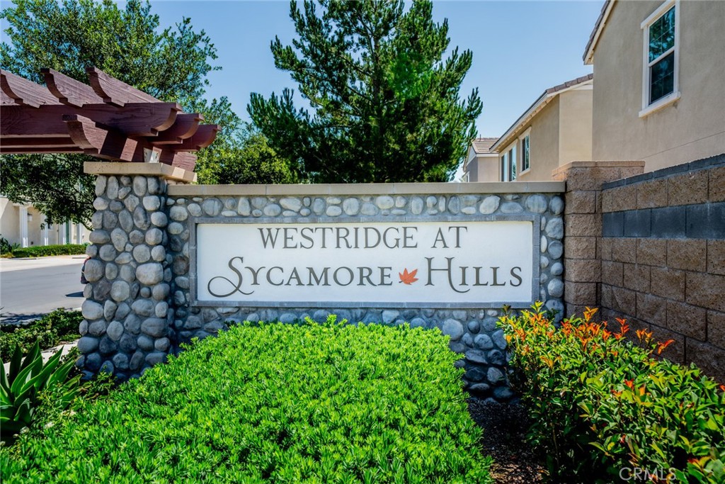 1617 Honeysuckle Place