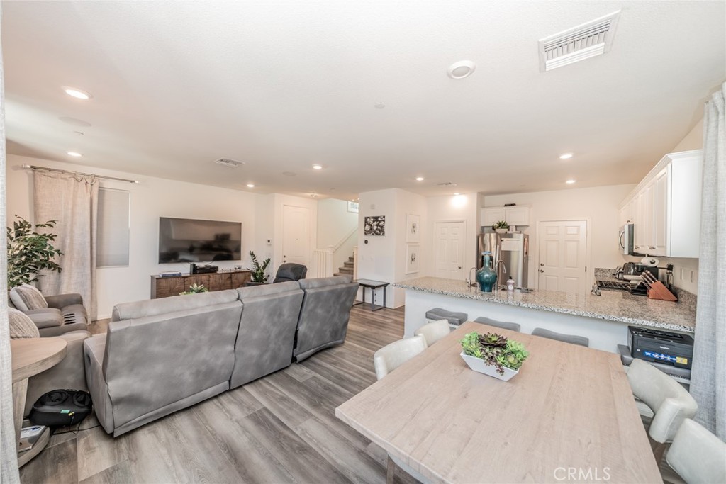 1617 Honeysuckle Place