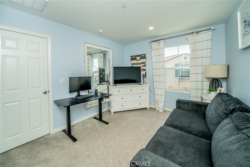 1617 Honeysuckle Place