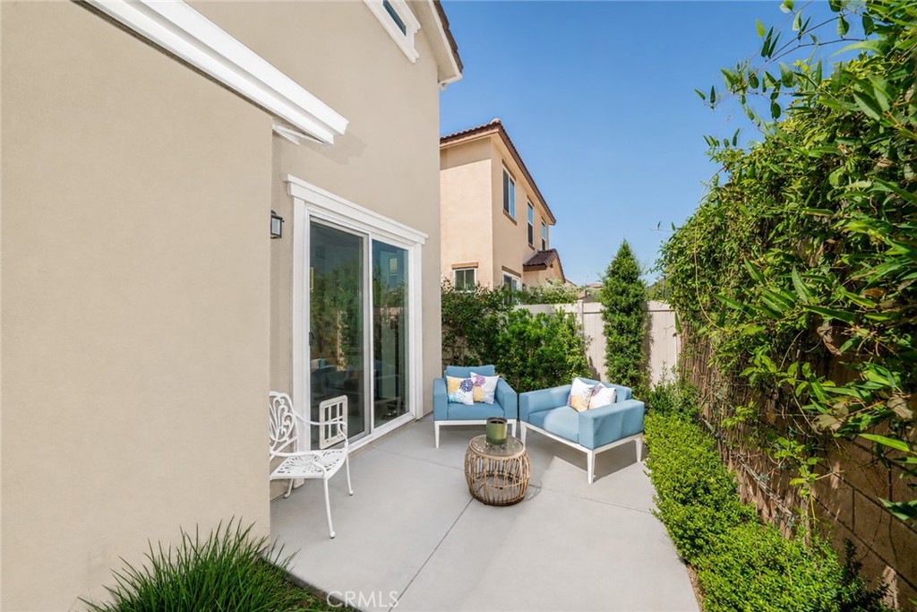 1617 Honeysuckle Place