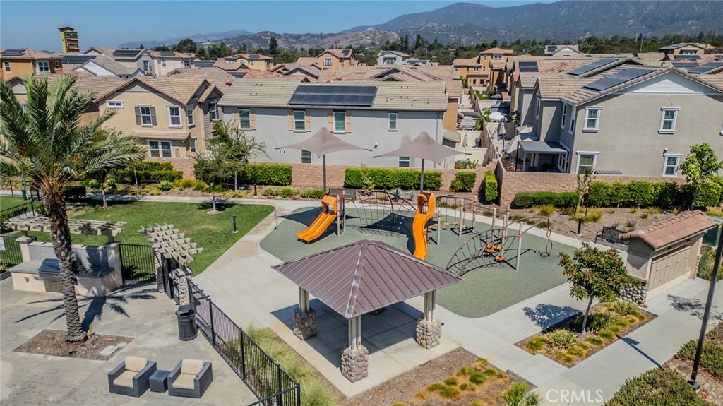 1617 Honeysuckle Place