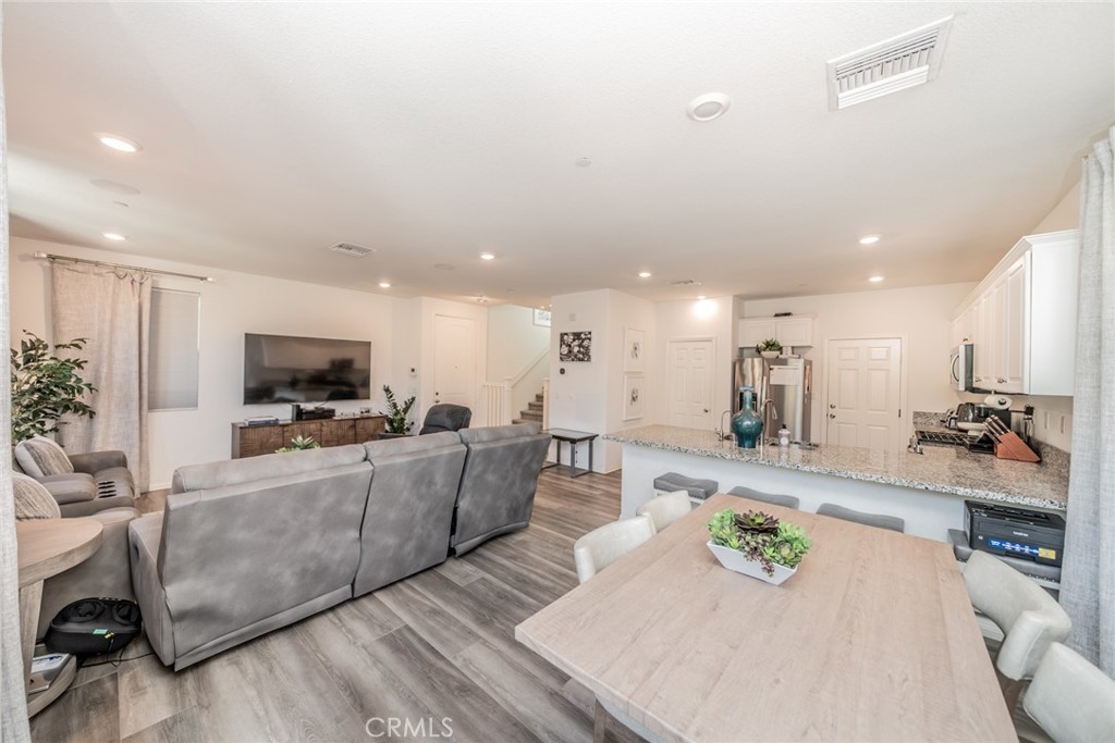 1617 Honeysuckle Place