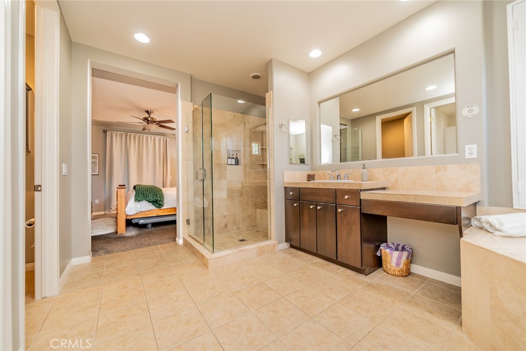 80592 Apricot Lane