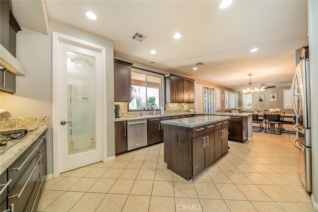 80592 Apricot Lane
