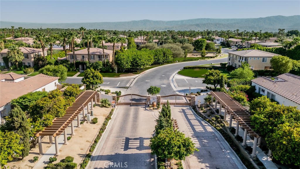 80592 Apricot Lane