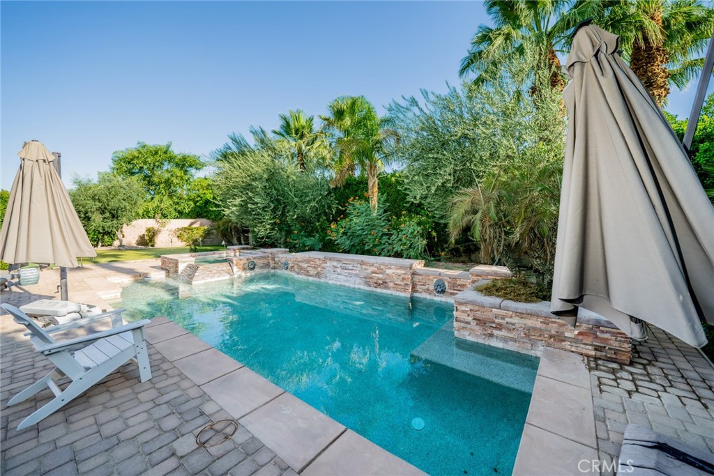 80592 Apricot Lane