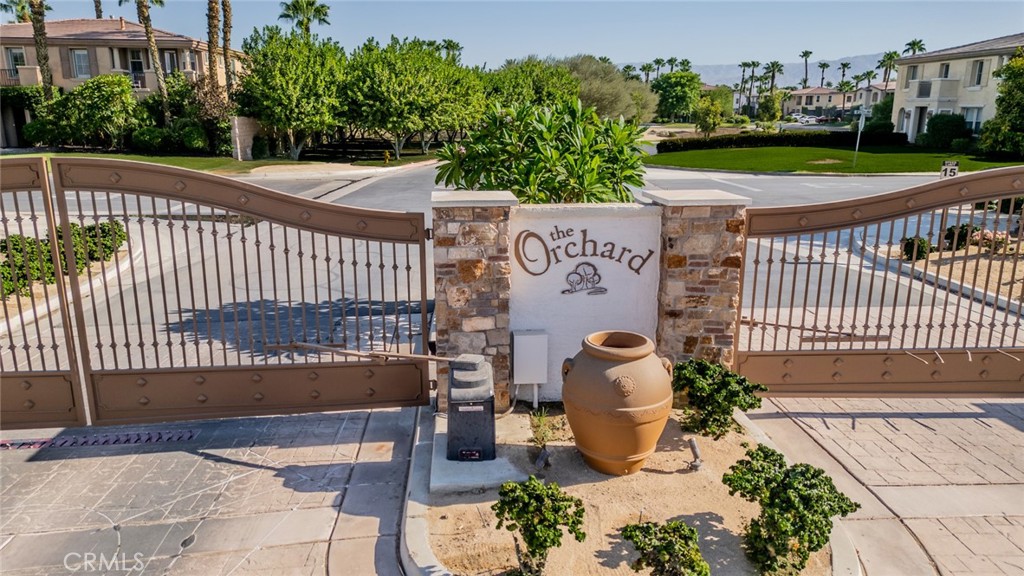80592 Apricot Lane