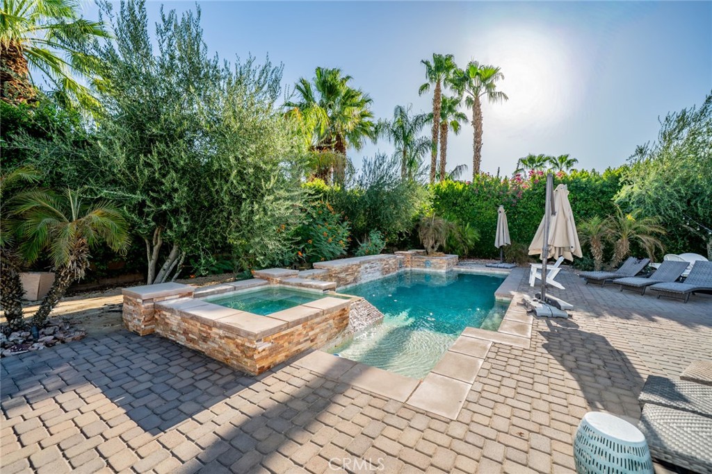 80592 Apricot Lane