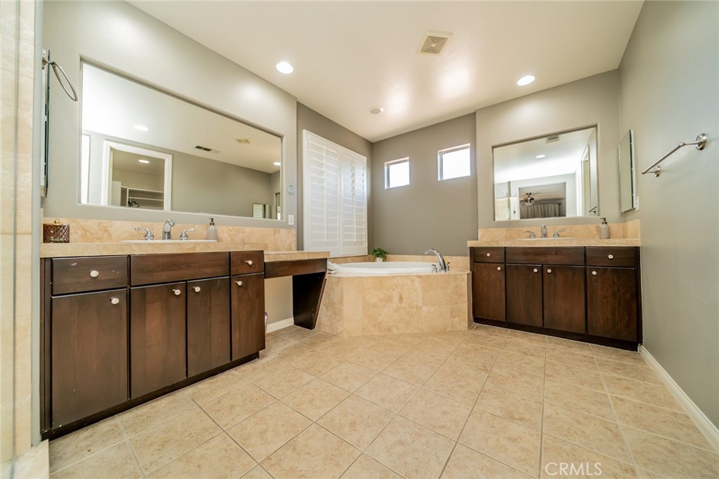 80592 Apricot Lane