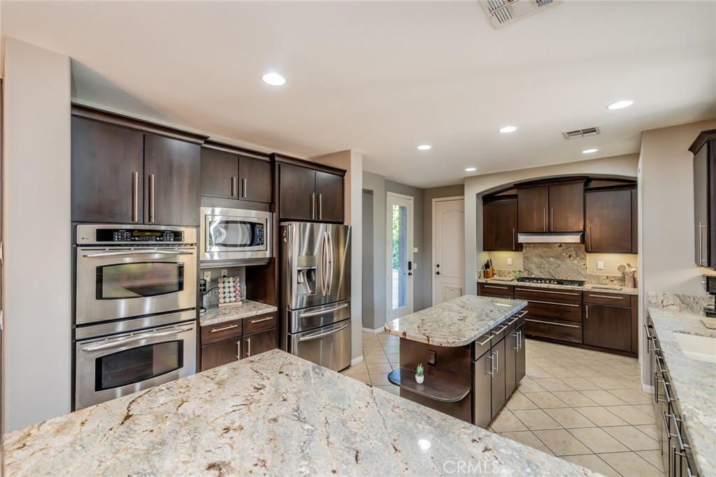 80592 Apricot Lane
