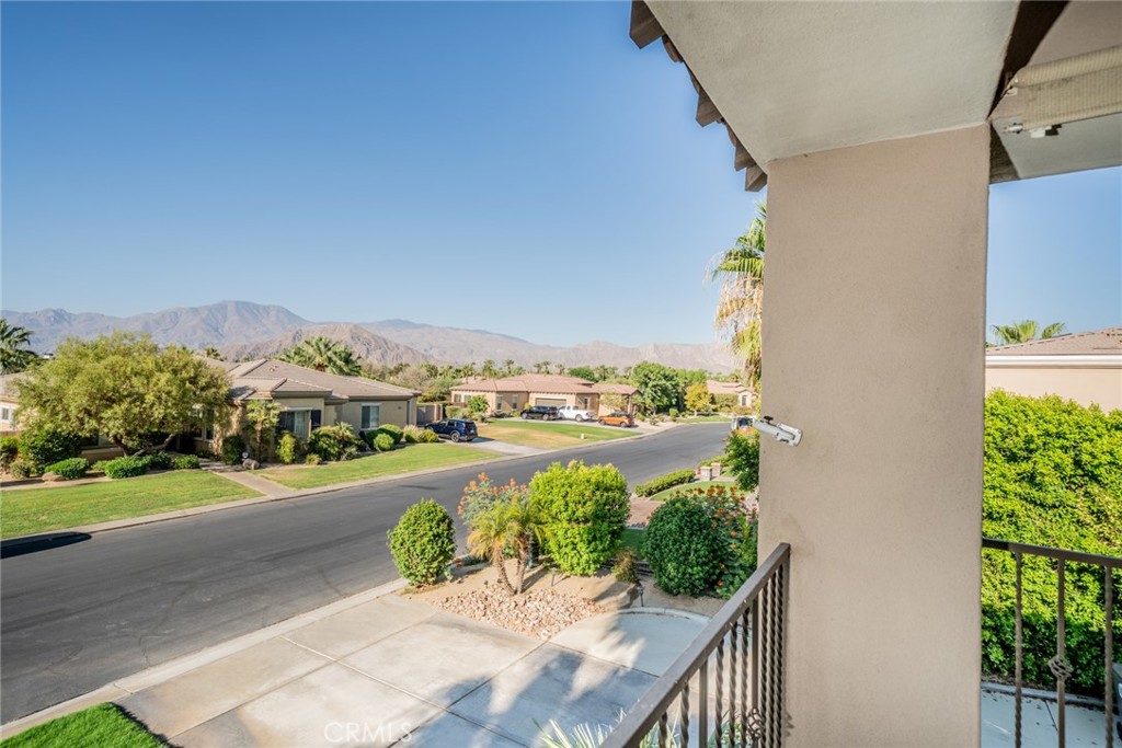 80592 Apricot Lane