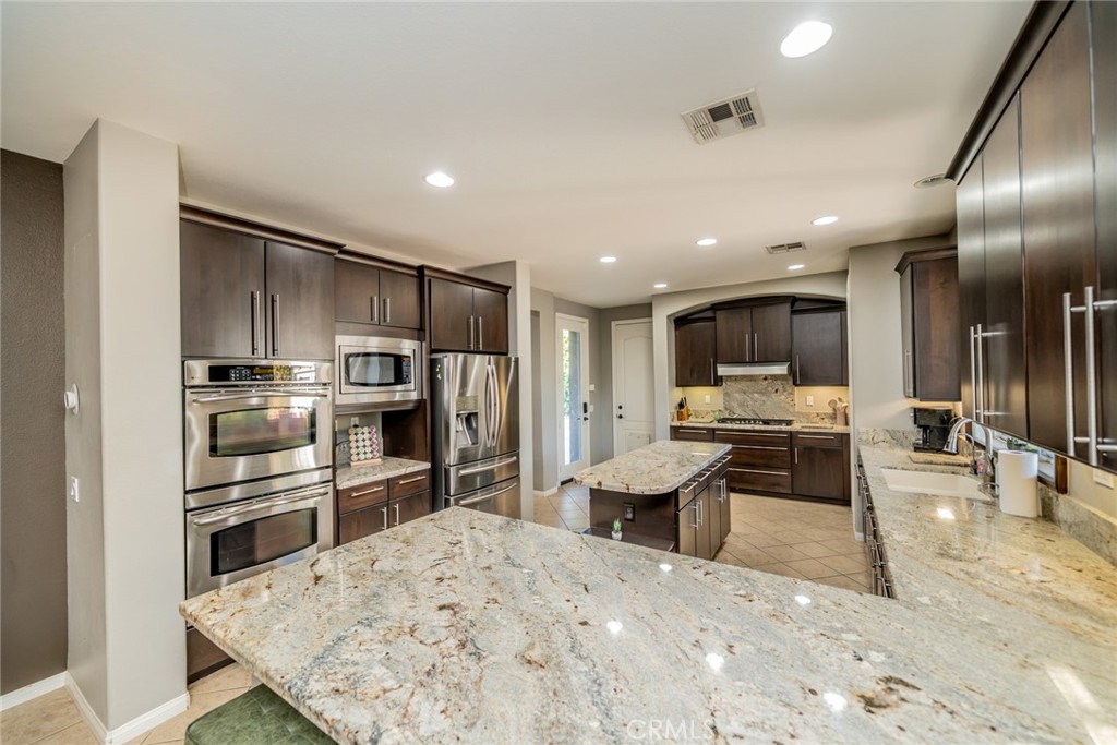 80592 Apricot Lane