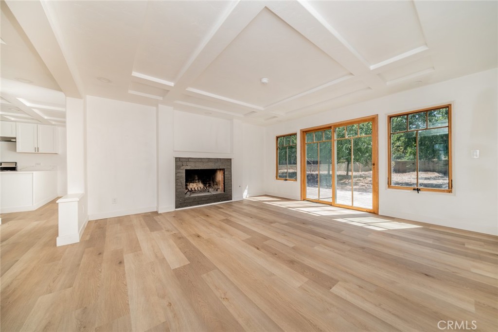 1076 Los Altos Court