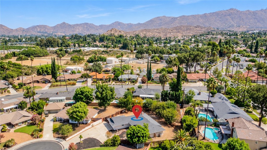 1076 Los Altos Court