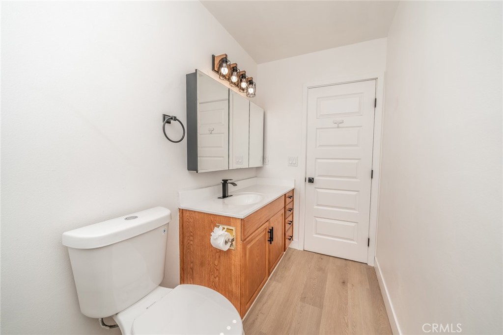 1076 Los Altos Court