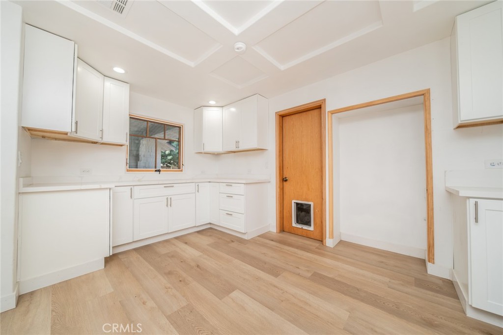 1076 Los Altos Court