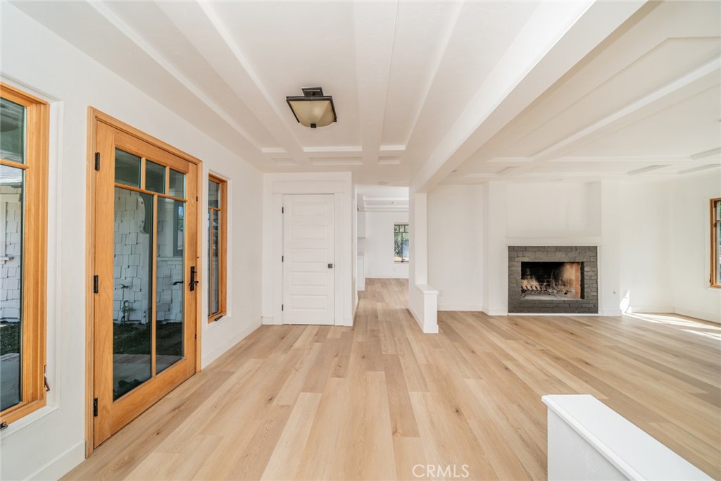 1076 Los Altos Court