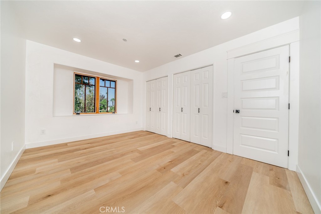 1076 Los Altos Court